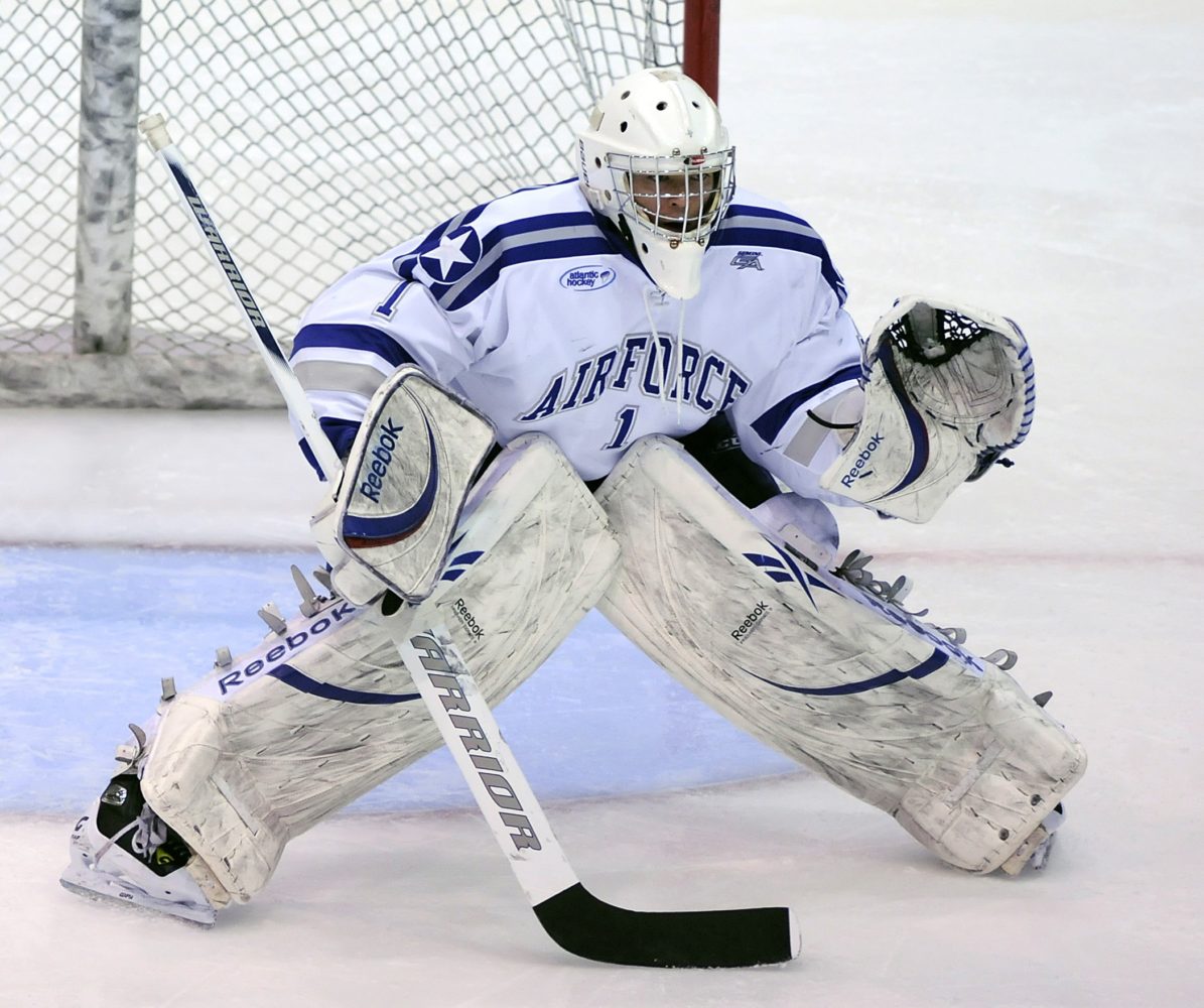 when-should-a-hockey-coach-pull-the-goalie-intelligent-investing